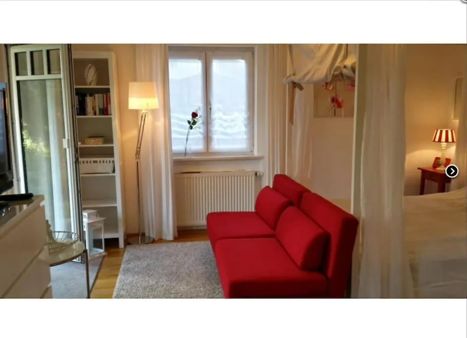 Schoener Bungalow Mit Gartenterrasse Und Teich Feldafing 0*,  Γερμανία